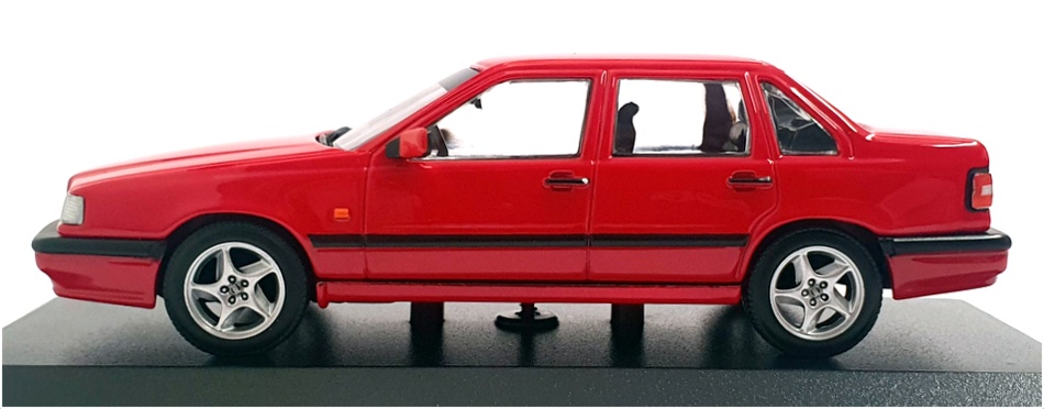 Maxichamps 1/43 Scale Diecast 940 171460 - 1994 Volvo 850 - Red