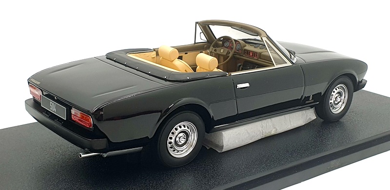 Peugeot 504 Cabriolet Noir 1983 au 1/18 de Cult Models CML192-3