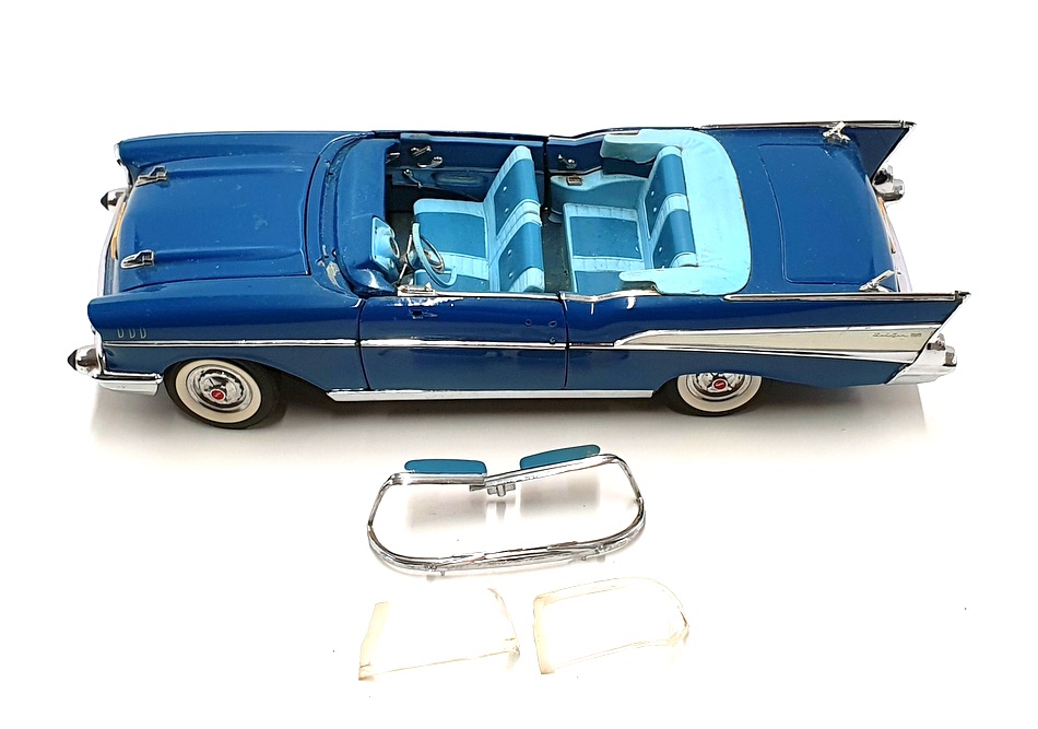 Danbury Mint 1/24 Scale 091221J - 1957 Chevrolet Bel Air Conv - Blue