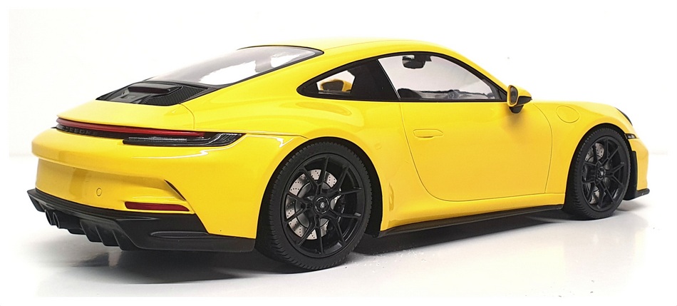 Minichamps 1/18 Scale 117 069021 - Porsche 911 GT3 Touring