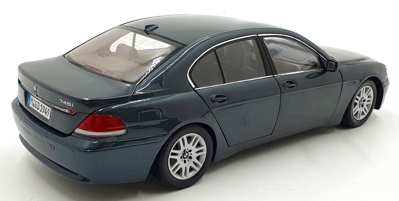 Kyosho 1/18 Scale Diecast DC191023B - BMW 745i 7 series - Dark Grey