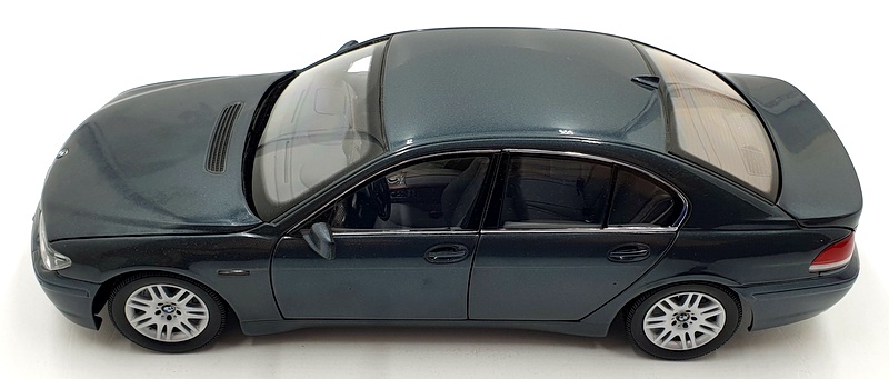 Kyosho 1/18 Scale Diecast DC191023B - BMW 745i 7 series - Dark