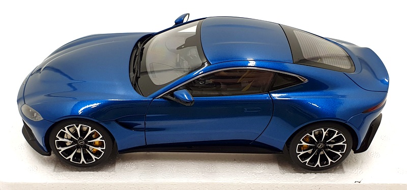 Autoart 1/18 Scale Diecast 70278 - Aston Martin Vantage 2019 - Zaffre Blue