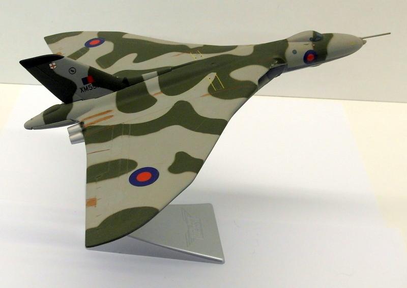 Corgi 1/144 Scale Diecast - AA31202 Avro Vulcan B2 XM597 Falklands Black Buck Corgi 1/144 Scale Diecast - AA31202 Avro Vulcan B2 XM597 Falklands Black Buck
