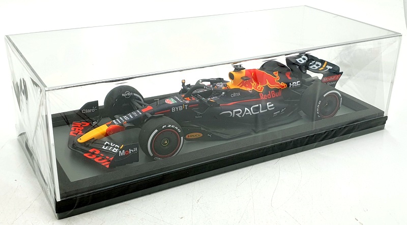 Spark 1/18 Scale Resin 18S764 - Red Bull Racing RB18 F1 2022 #1 Verstappen Miami