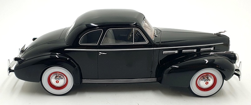 BOS Models 1/18 Scale BOS314 LaSalle Series 50 Coupe - Schwartz BOS Models 1/18 Scale BOS314 LaSalle Series 50 Coupe - Schwartz