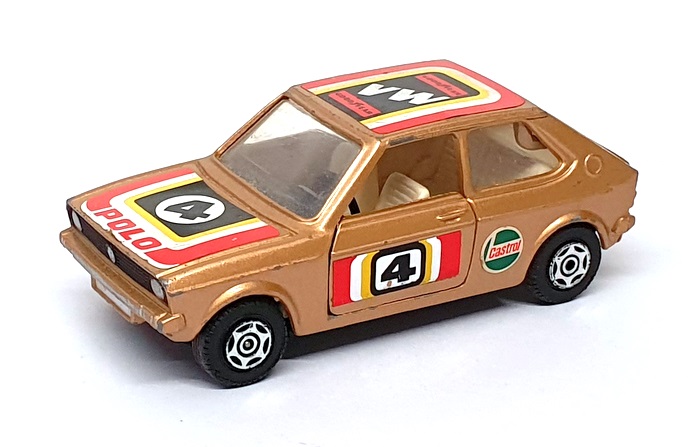 Corgi Appx 10cm Long Diecast 15425K - VW Volkswagen Polo Race Car #4 - Gold Corgi Appx 10cm Long Diecast 15425K - VW Volkswagen Polo Race Car #4 - Gold