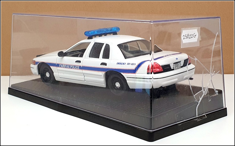 Classic Metal Works 1/24 Scale 23822G - Ford Crown Victoria Police - Fairfax