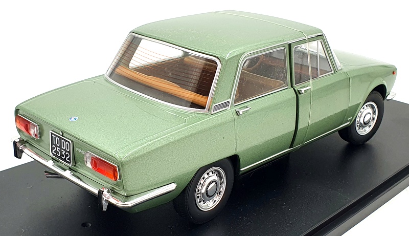 Mitica 1/18 Scale 200002-D - Alfa Romeo 1750 Berlina 1969 2 Series Met Green