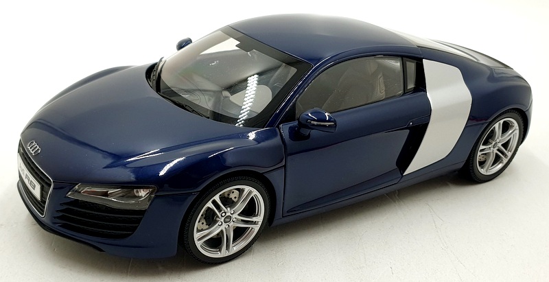 Kyosho 1/18 Scale Diecast 09213BL - Audi R8 - Blue