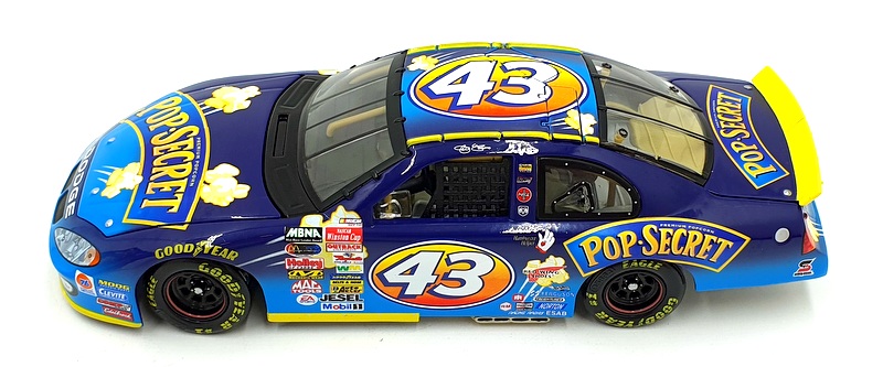 1/18ミニカー　 NASCAR　DODGE CHARGER　#93 Action 1/24 Scale 402153 - 2003 Dodge Intrepid Pop Secret NASCAR