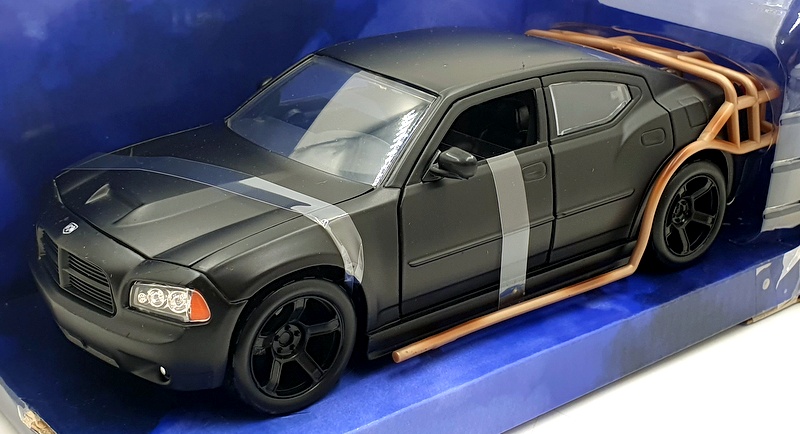 Jada 1/24 Scale Diecast 80241 - 2006 Dodge Charger - Black Fast