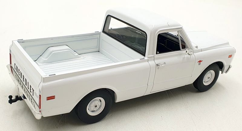 Greenlight 1/24 Scale Diecast 84192 - 1968 Chevrolet C-10 Starsky