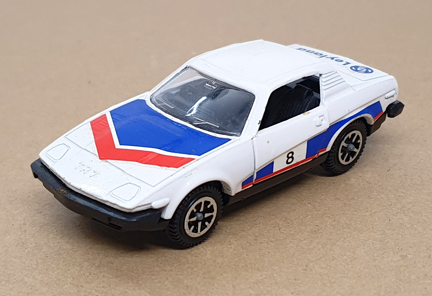 Dinky Toys Original Diecast 207 - Triumph TR7 Rally Car #8 - White/Blue/Red Dinky Toys Original Diecast 207 - Triumph TR7 Rally Car #8 - White/Blue/Red