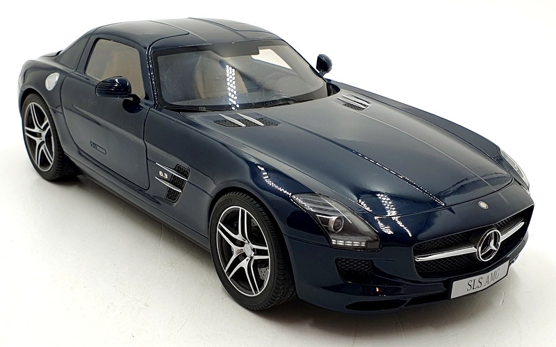 Premium ClassiXXs 1/12 Scale 24124B - Mercedes Benz SLS AMG - Blue