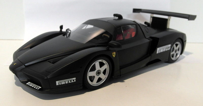 よく見る「芸能人が愛用 BBR 1/18 2003 Test Enzo Ferrari HE180023 - diecast Scale ミニカー