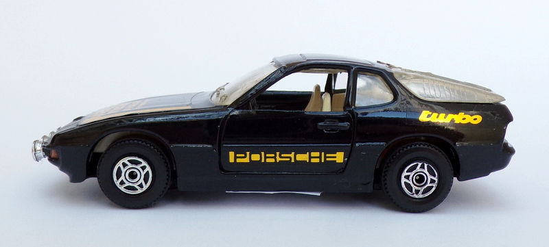 Corgi 11.5cm Long Vintage Diecast CG79 - Porsche 924 - Black Corgi 11.5cm Long Vintage Diecast CG79 - Porsche 924 - Black