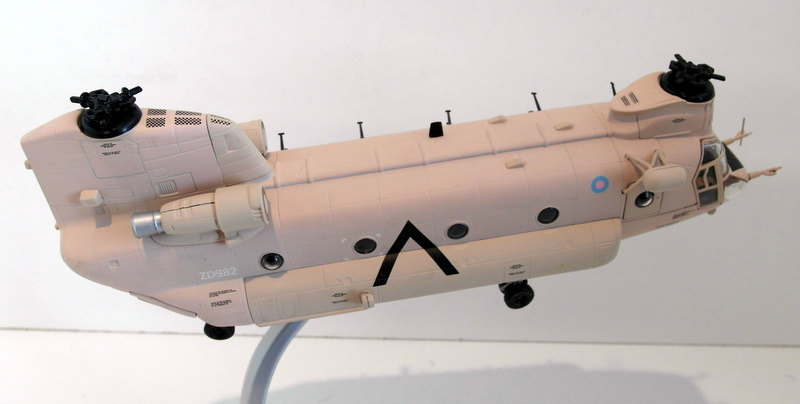 Corgi 1/72 AA34204 Boeing Vertol Chinook HC.1 RAF Gulf war 1991