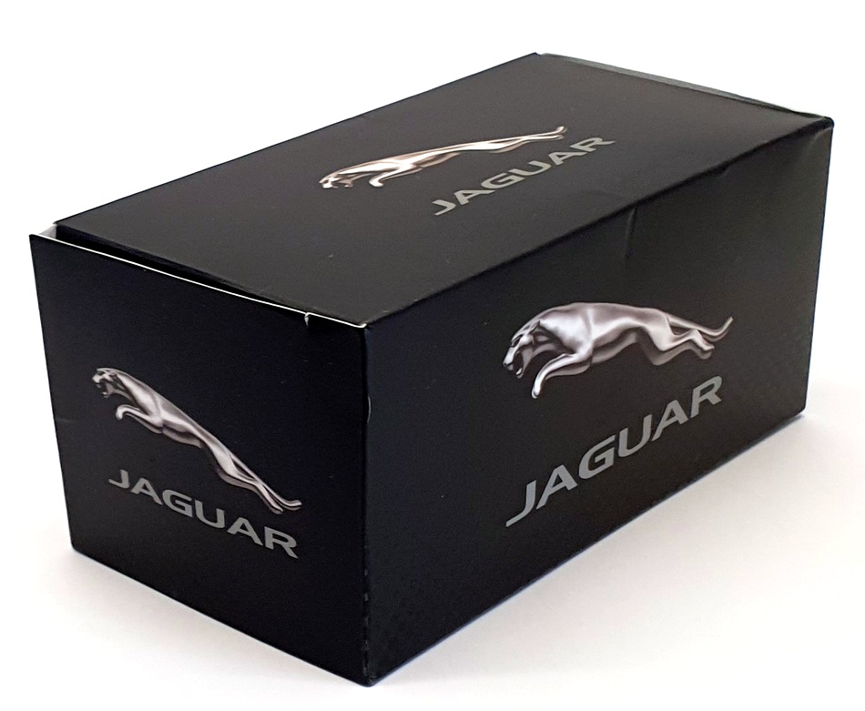 Atlas Editions 1/43 Scale 4 641 116 - Jaguar MkIV 3.5L - Green/White Atlas Editions 1/43 Scale 4 641 116 - Jaguar MkIV 3.5L - Green/White