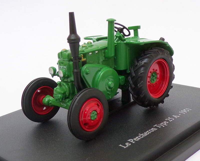 Hachette 1/43 Scale Tractor HT104 - 1951 Le Percheron Type 25 A - Green