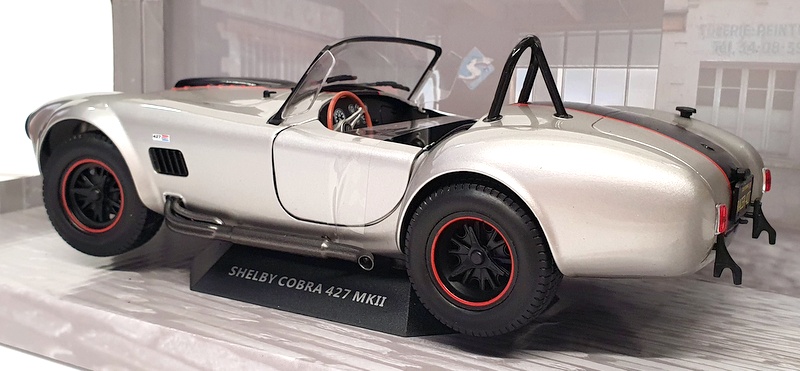 Solido 1/18 Scale S1804907 - AC Cobra 427 MKII Custom 1965