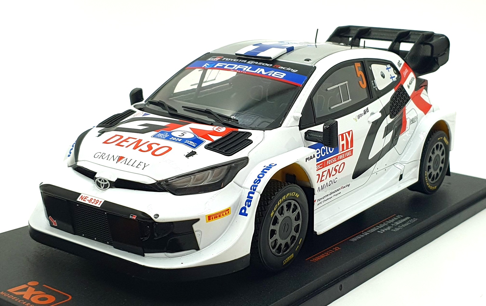 ixo 1/18 トヨタ・GRヤリス Rally1 #1 S．オジェ 2022 ラリー