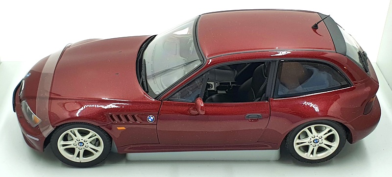 ☆美品/現状 BMW 320i 1/18 スケール レッド
