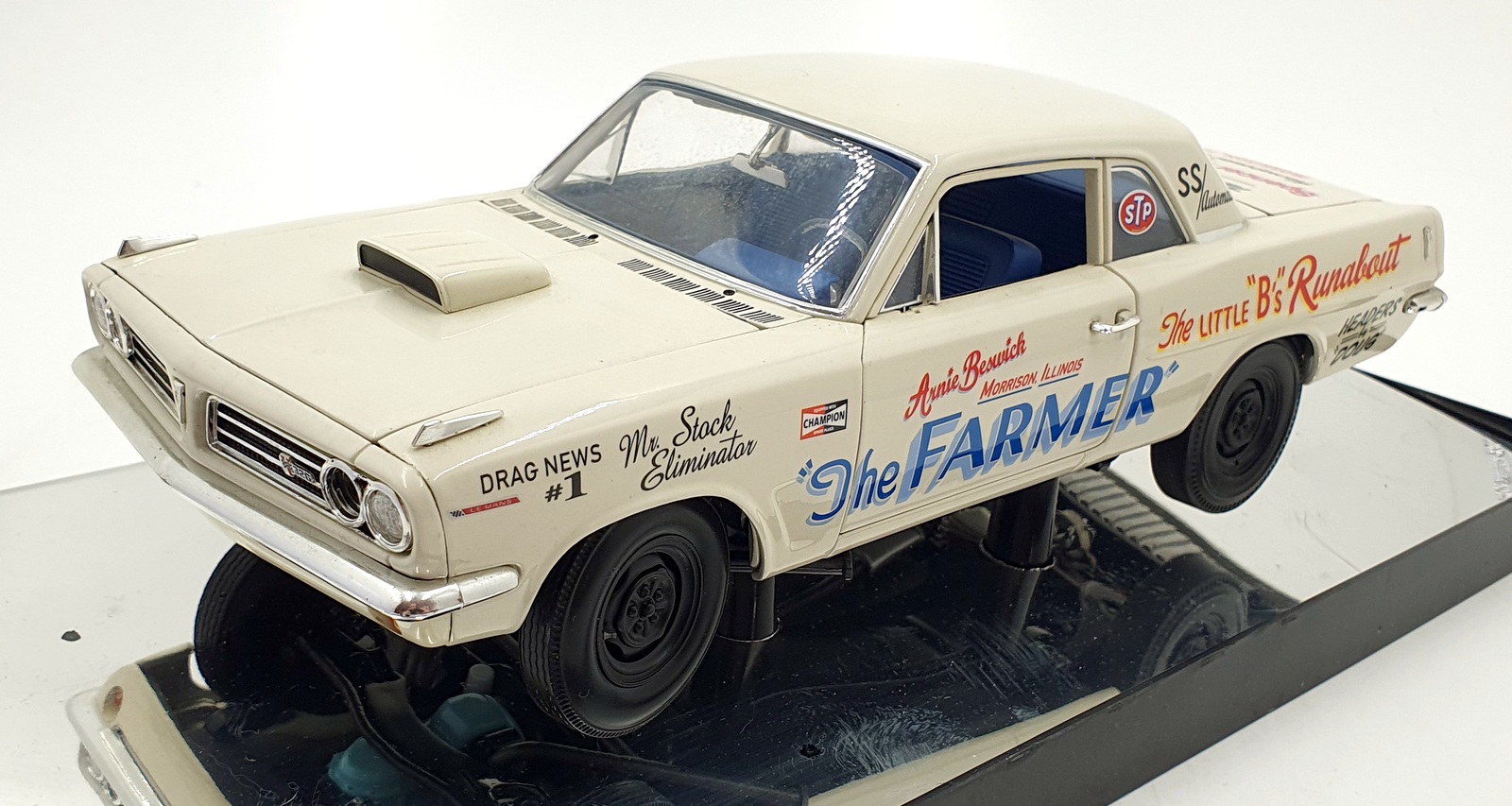 Highway 61 1/18 Scale 50150 - 1963 Pontiac Super Duty 'The Farmer