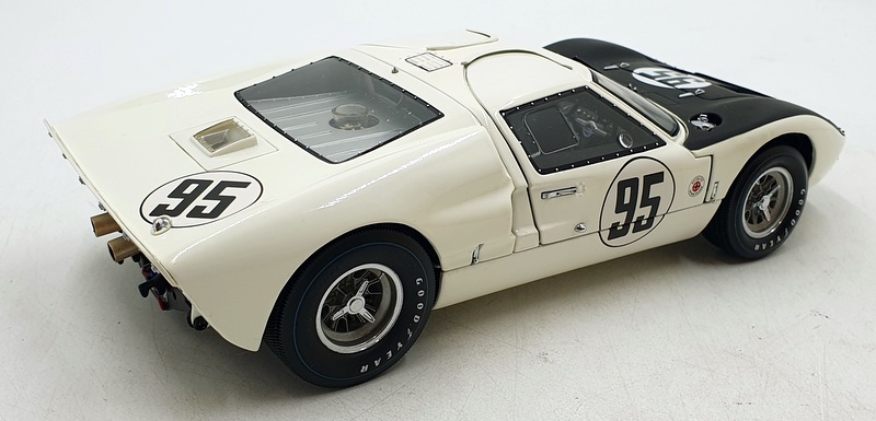 Exoto 1/18 scale Diecast RLG18043 - 1966 Exoto Ford GT40 Mk