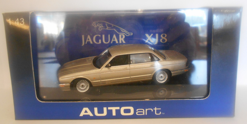 AutoArt 1/43 Scale Diecast AA53573 JAGUAR XJ8 GOLD