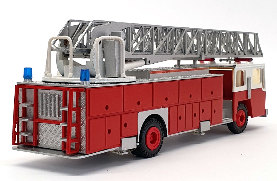 Conrad 1/50 Scale 5502 - Emergency One Fire Engine Truck Rescue Ladder