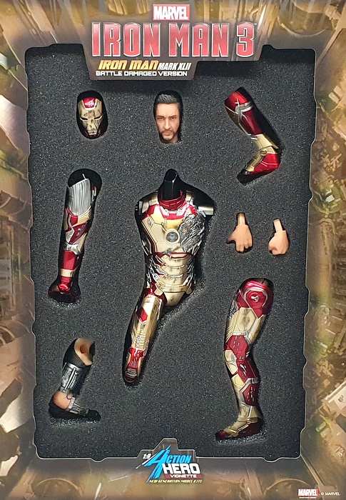 Dragon Models 1/9 Scale Kit 38118 - Iron Man 3 Mk. 42 Battle Damaged Version Dragon Models 1/9 Scale Kit 38118 - Iron Man 3 Mk. 42 Battle Damaged Version