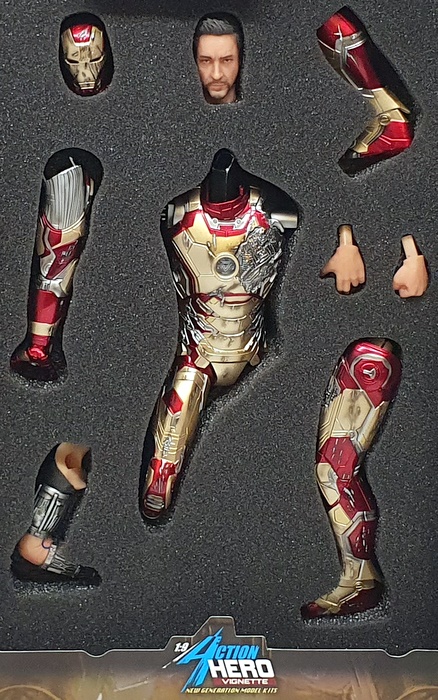 Dragon Models 1/9 Scale Kit 38118 - Iron Man 3 Mk. 42 Battle Damaged Version Dragon Models 1/9 Scale Kit 38118 - Iron Man 3 Mk. 42 Battle Damaged Version