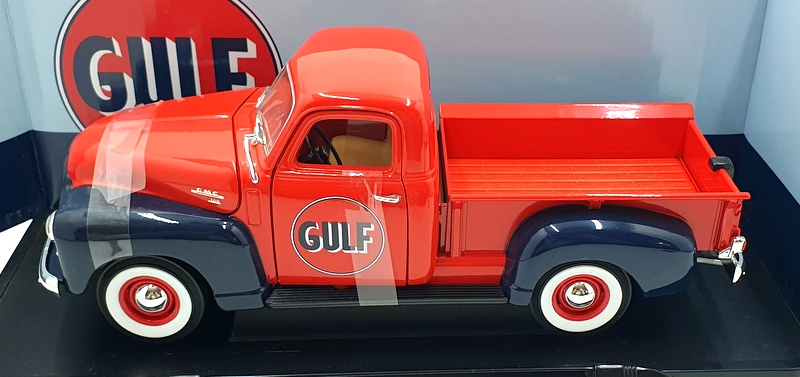 【Dプライス】 Greenlight Models 1/18 Scale 12984 - 1950 GMC & Gulf Gas Pump