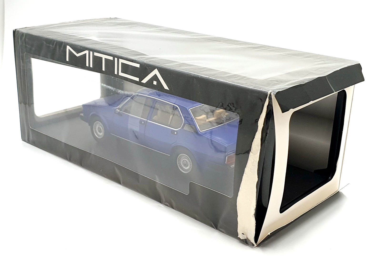 Mitica 1/18 Alfa Romeo Alfetta Berlina 2000L 1978 Bleu Métal - Modèle Réduit Neuf