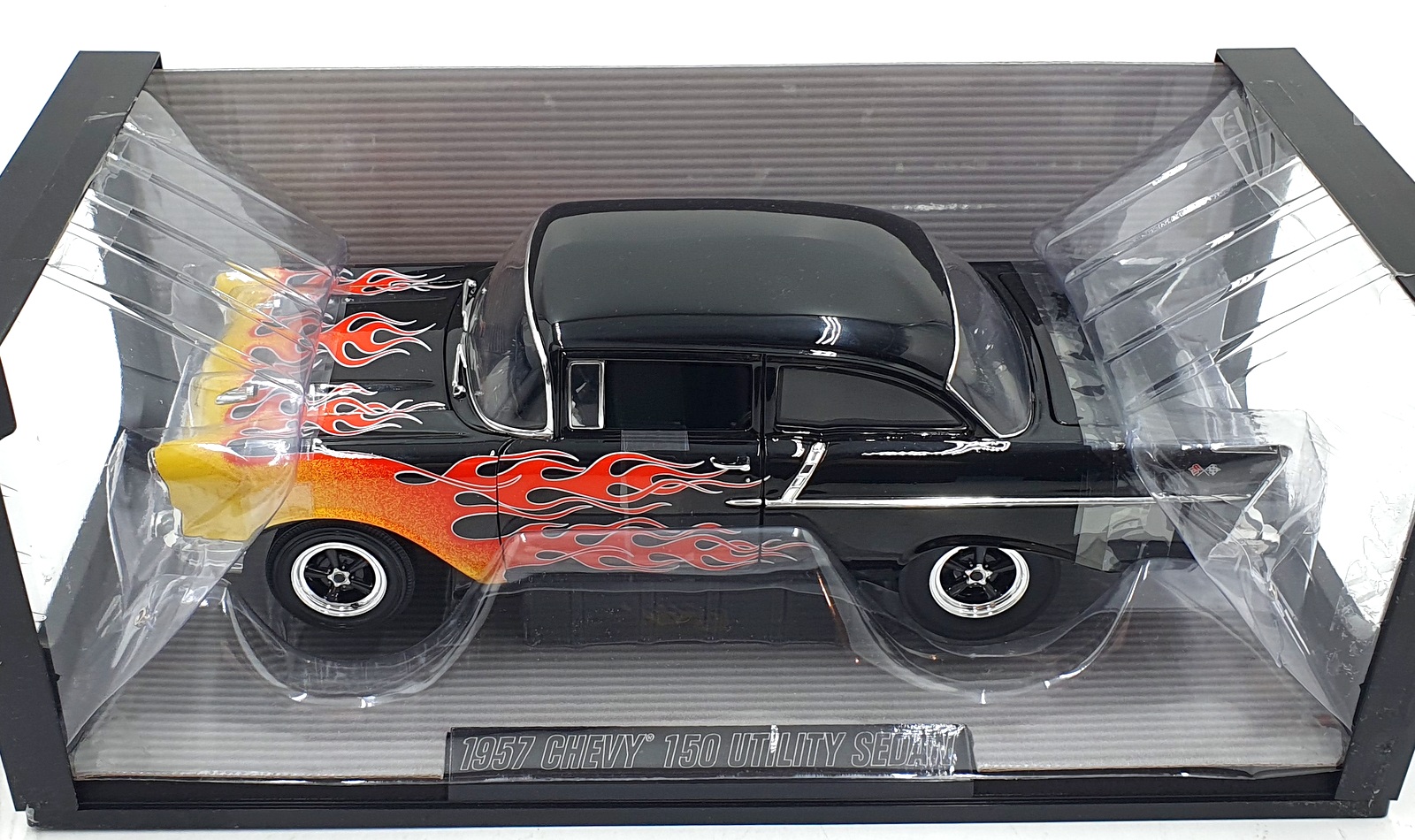 Highway 61 1/18 Scale 50422 - 1957 Chevy 150 Utility Sedan - Black