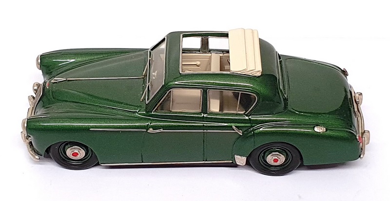 Four Wheel Models 1/43 Scale FWLG34 - 1954 Lagonda 3L 4Dr Saloon - Larch Green Four Wheel Models 1/43 Scale FWLG34 - 1954 Lagonda 3L 4Dr Saloon - Larch Green