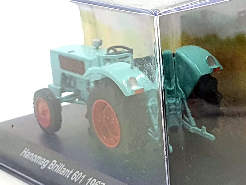 Hachette 1/43 Scale Model Tractor HL41 - 1967 Hnomag Brilliant 601 - Green