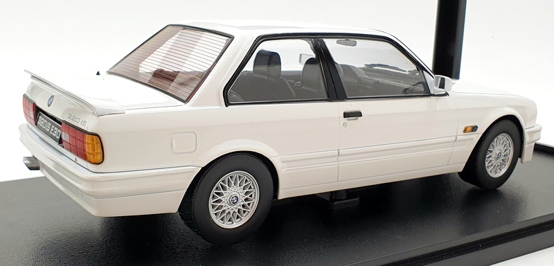 KK Scale 1/18 Scale Diecast KKDC180882 - BMW 320iS Italo M3 1989 - White KK Scale 1/18 Scale Diecast KKDC180882 - BMW 320iS Italo M3 1989 - White