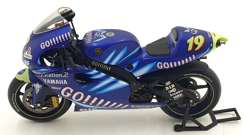 Minichamps 1/12 Scale 122 026319 - Yamaha YZR 500 Gauloises Jacque 2002