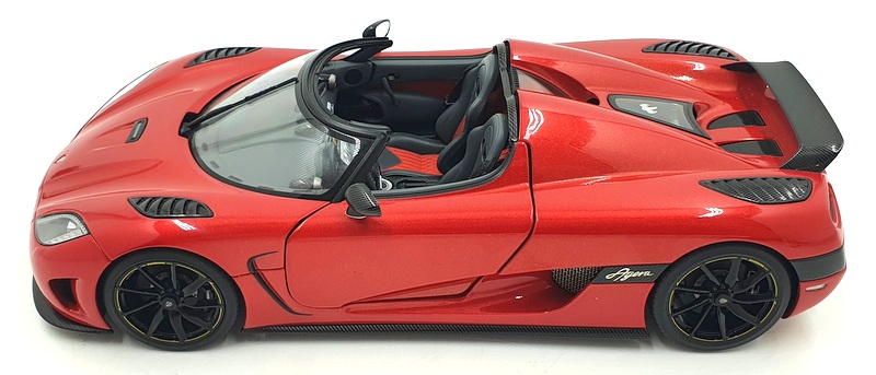 Autoart 1/18 Scale Diecast 79007 - Koenigsegg Agera - Red