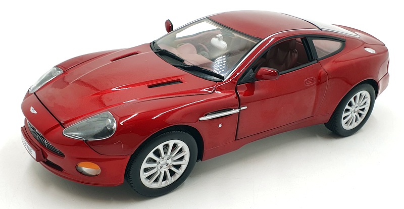 AUTOart Aston Martin Vanquish 赤 1/18 Aston Martin Vanquish 2015 (Volcano Red) | AUTOart