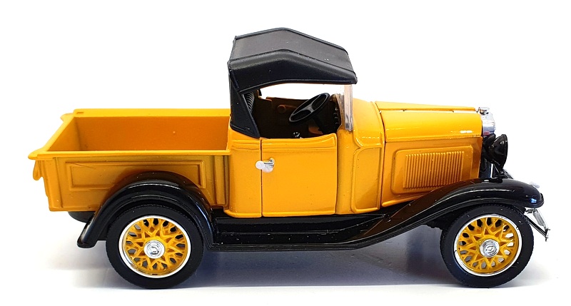 National Motor Museum Mint 1/32 Scale SS-C5060 - 1932 Chevrolet Open Cab Pick Up