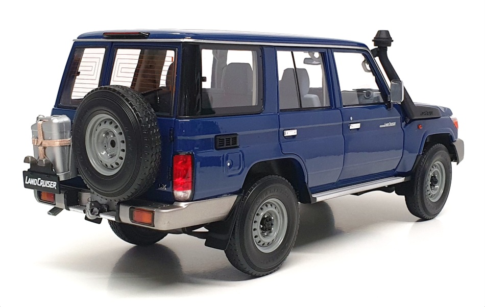 Almost Real 1/18 Scale 870101 - Toyota Land Cruiser 70 Series (J76