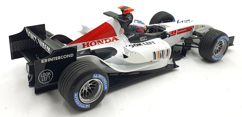 Minichamps 1/18 Scale Diecast 2425C - B.A.R. Honda 007 2005 J.Button #3