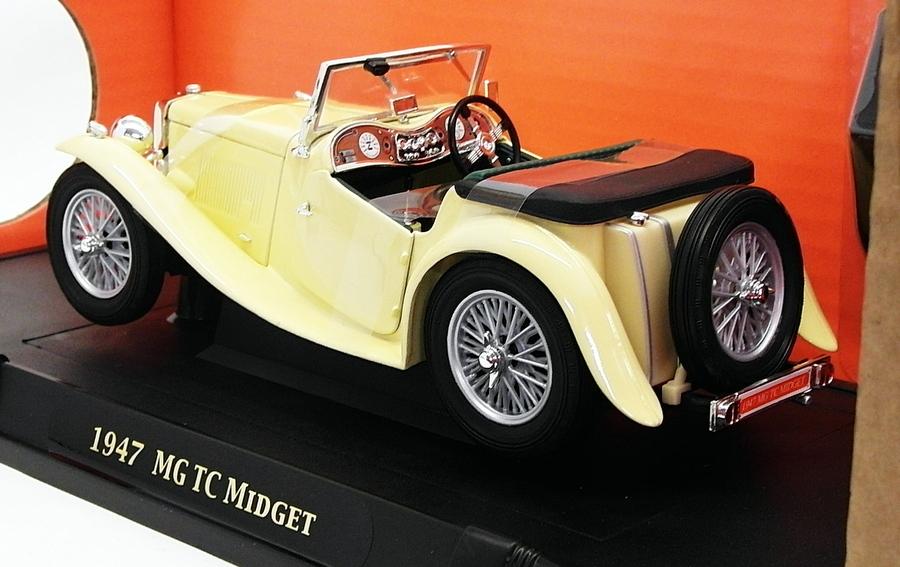 Road Signature 1/18 Scale Model Car 92468 - 1947 MG TC Midget - Cream Road Signature 1/18 Scale Model Car 92468 - 1947 MG TC Midget - Cream
