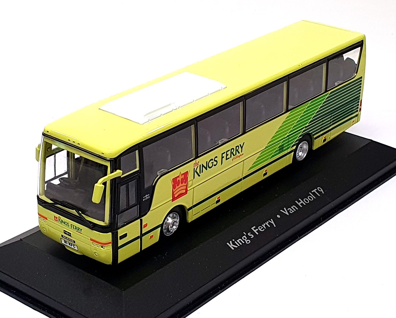 Atlas Editions 1/76 Scale 4642 104 - Kings Ferry Van Hool T9 Coach - Lt. Green