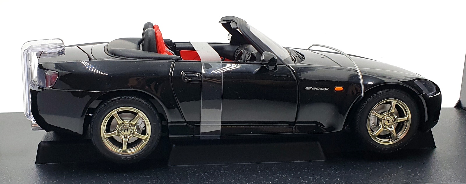 ホンダ S2000 ジャパニーズバージョン ブラック 1/18 オートアート Autoart 1/18 Scale 73210 - Honda S 2000 Japanese Version - Black