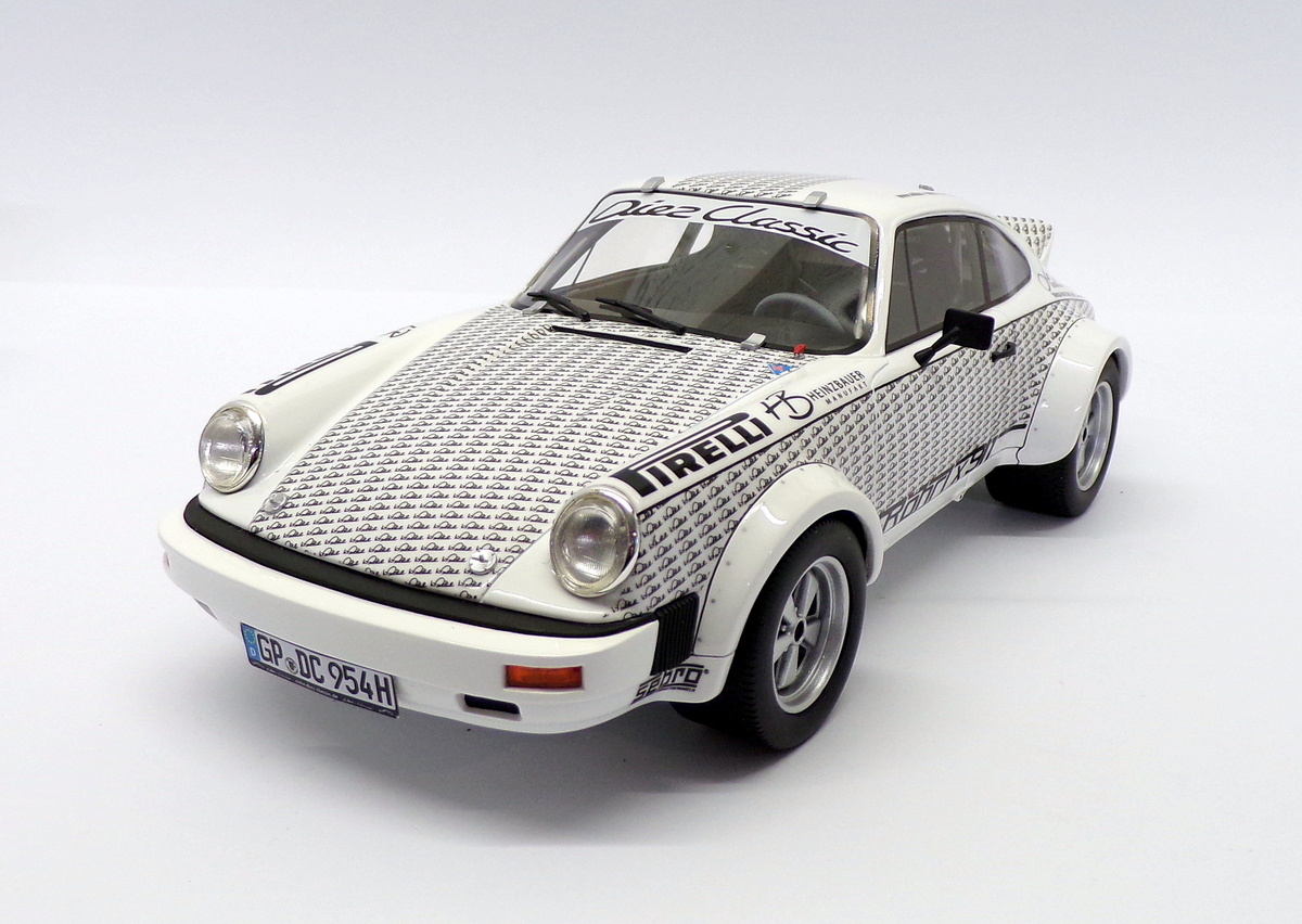 ミニカーSchucoシュコー ポルシェ 911 Rohrl x 911 Schuco 1/18 Scale 450025100 - Porsche 911 Röhrl x 911