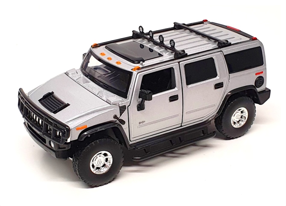Tayumo 1/32 Scale Diecast 32160011 - Hummer H2 - Silver Tayumo 1/32 Scale Diecast 32160011 - Hummer H2 - Silver